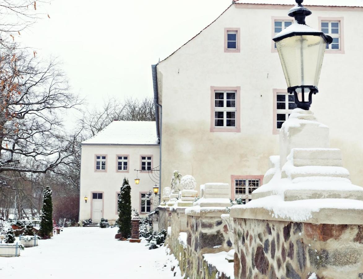 Event- Kultur & B&B Kunst Schloss Neuenhagen Uebernachten Im Denkmal Bad Freienwalde Exteriér fotografie