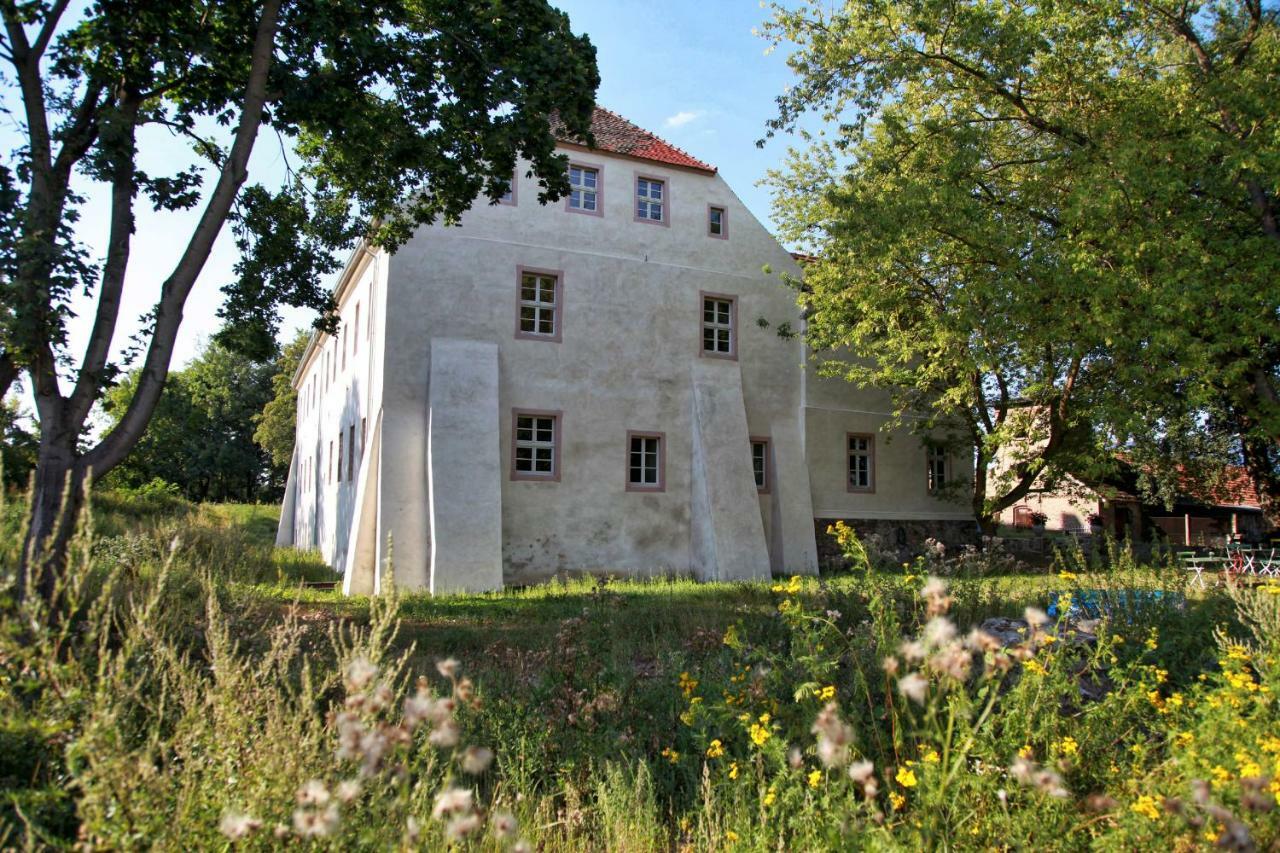 Event- Kultur & B&B Kunst Schloss Neuenhagen Uebernachten Im Denkmal Bad Freienwalde Exteriér fotografie