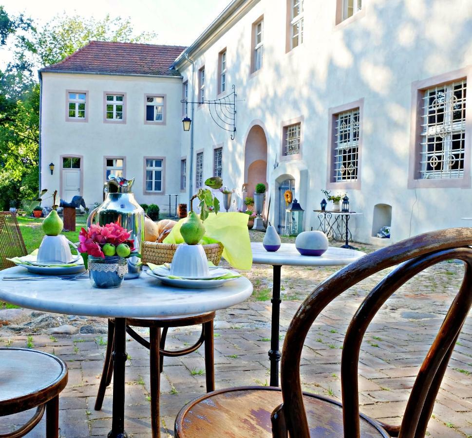 Event- Kultur & B&B Kunst Schloss Neuenhagen Uebernachten Im Denkmal Bad Freienwalde Exteriér fotografie